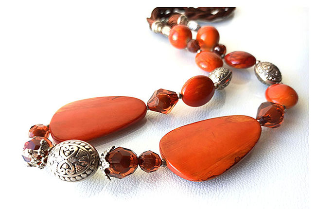 Collier Résine effet Bois Couleur Orange