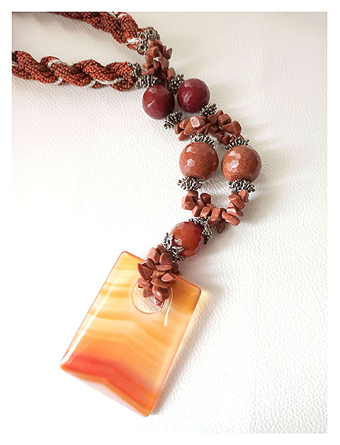 Collier Cornaline Grenat Résine Pâte de verre