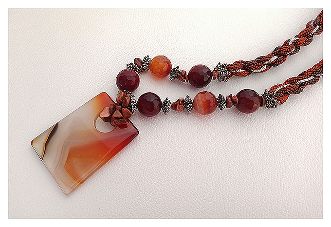 Collier Cornaline Grenat Résine Pâte de Verre Métal Argenté