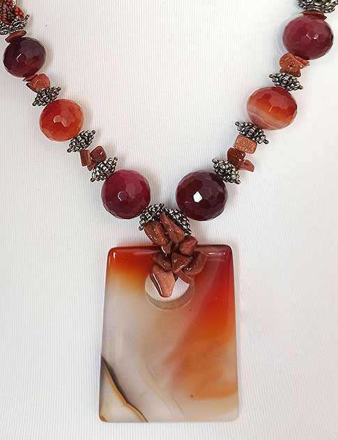 Collier Cornaline Grenat Résine Pâte de Verre Métal Argenté