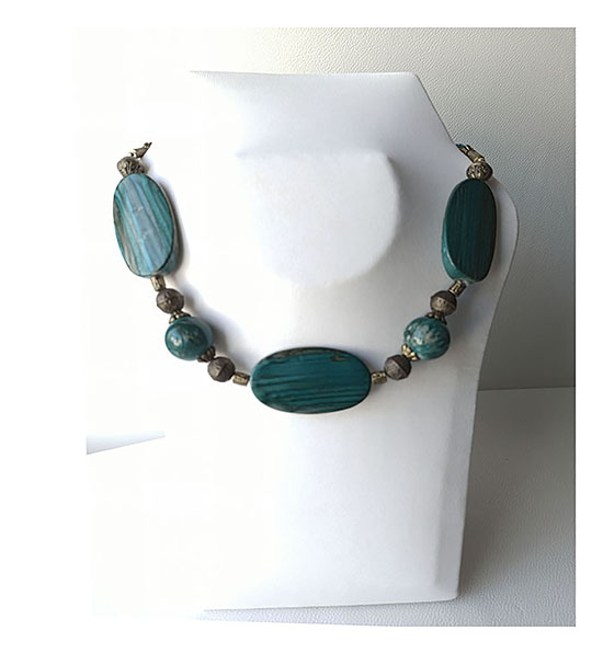 Collier Résine effet Bois Ovale Couleur Vert Aqua