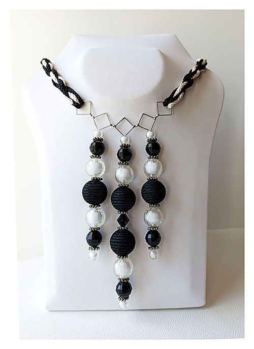 Collier Boule de Velour Noire